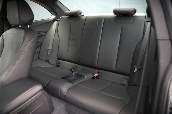 BMW 2 Serie Coupé 218i High Executive M Sport | M Performance | Stoelverwarming | Navigatie | Keyless | Camera | Cruise Control | DAB | HIFI | Parkeersensoren | Leer | Digital Dash | Automaat | NAP | Orig. NL | BTW
