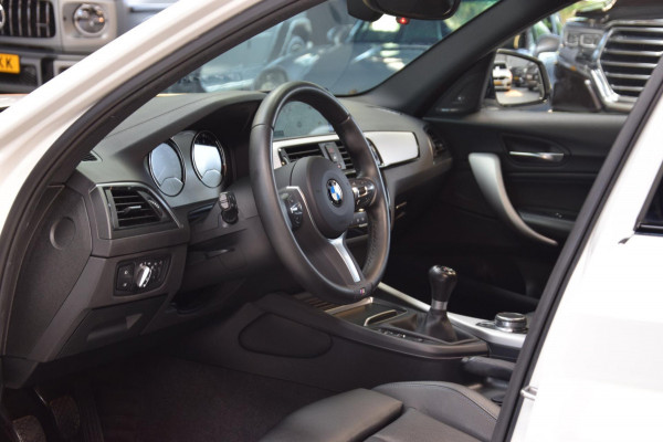 BMW 1-serie 118i Edition M Sport Shadow High Executive *M-Sport* Schuif/kantel-dak|Org.NL|Dealer onderhouden