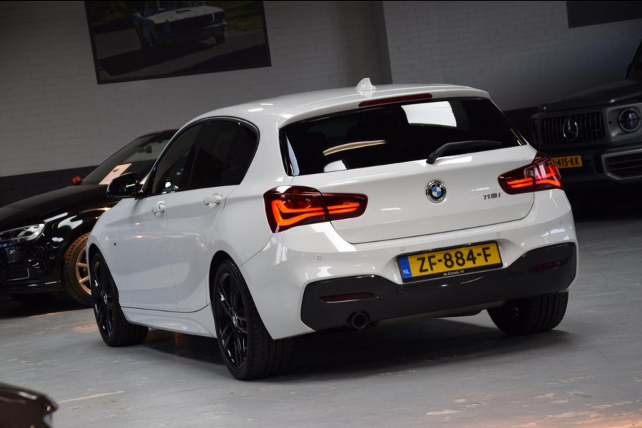 BMW 1-serie 118i Edition M Sport Shadow High Executive *M-Sport* Schuif/kantel-dak|Org.NL|Dealer onderhouden