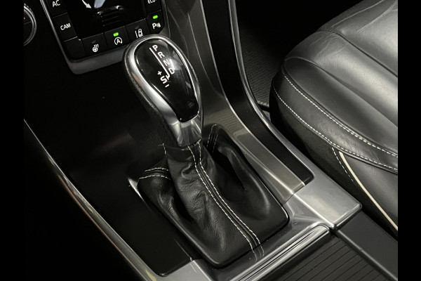 Volvo XC60 2.0 T5 FWD R-Design | Trekhaak | Adapt. cruise control | Stoel/stuurverwarming | Camera | Navigatie