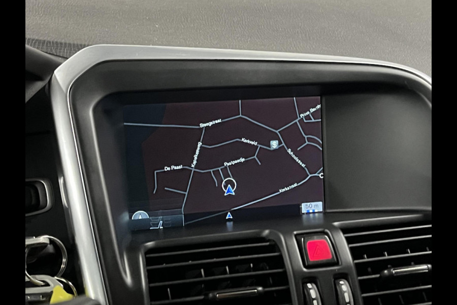 Volvo XC60 2.0 T5 FWD R-Design | Trekhaak | Adapt. cruise control | Stoel/stuurverwarming | Camera | Navigatie