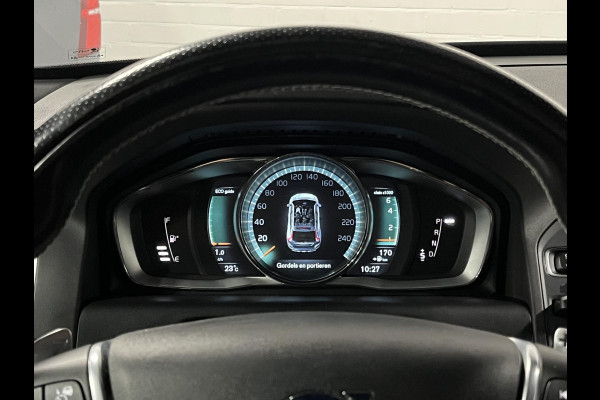 Volvo XC60 2.0 T5 FWD R-Design | Trekhaak | Adapt. cruise control | Stoel/stuurverwarming | Camera | Navigatie