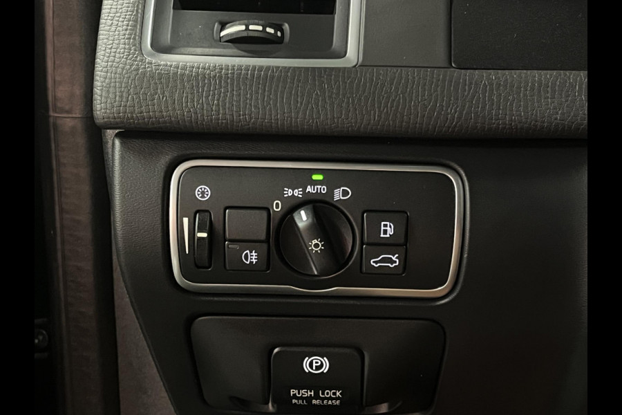 Volvo XC60 2.0 T5 FWD R-Design | Trekhaak | Adapt. cruise control | Stoel/stuurverwarming | Camera | Navigatie