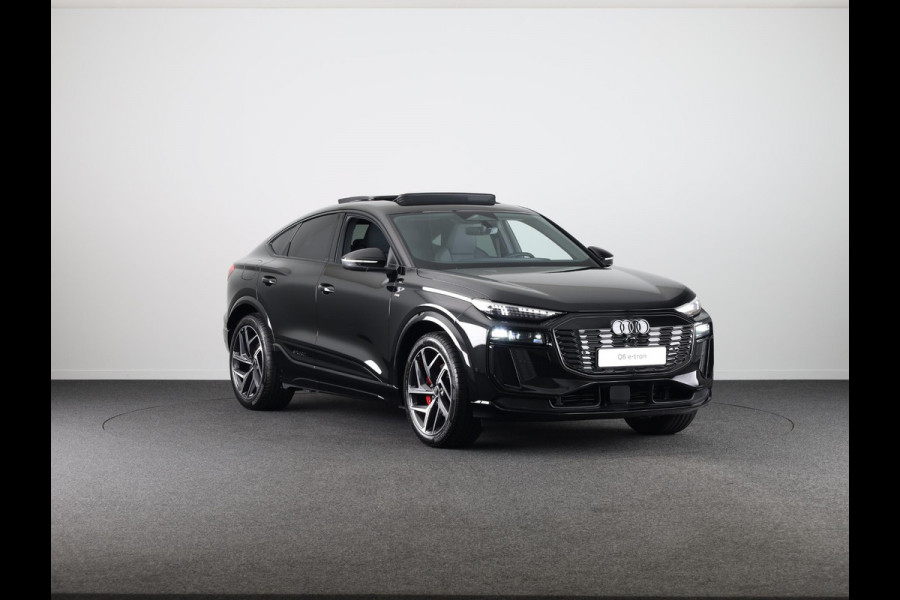 Audi Q6 Sportback e-tron S edition 83 kWh | Adaptive cruise control | Key-less entry | Omgevingscamera's | Panoramadak |