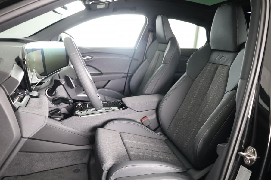 Audi Q6 Sportback e-tron S edition 83 kWh | Adaptive cruise control | Key-less entry | Omgevingscamera's | Panoramadak |