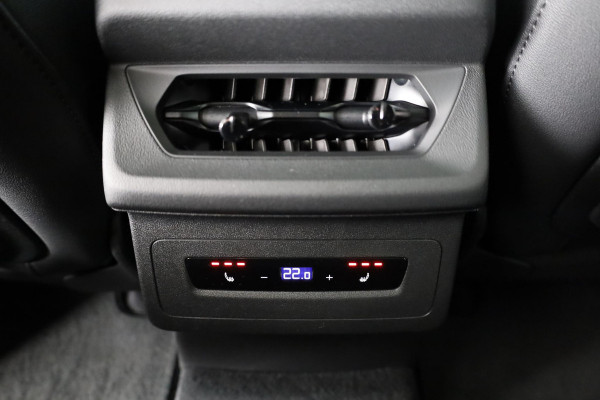 Audi Q6 Sportback e-tron S edition 83 kWh | Adaptive cruise control | Key-less entry | Omgevingscamera's | Panoramadak |