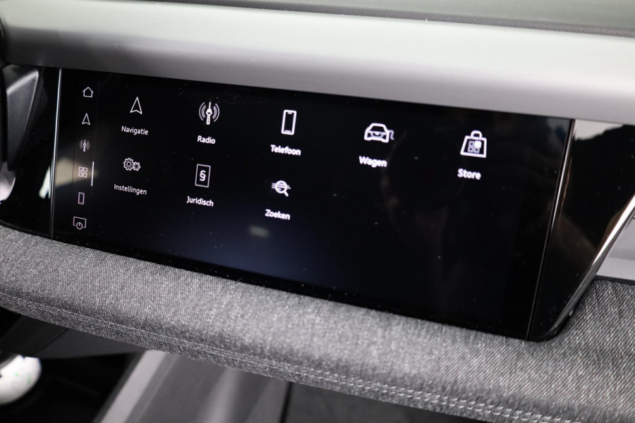Audi Q6 Sportback e-tron S edition 83 kWh | Adaptive cruise control | Key-less entry | Omgevingscamera's | Panoramadak |