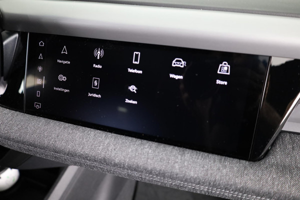Audi Q6 Sportback e-tron S edition 83 kWh | Adaptive cruise control | Key-less entry | Omgevingscamera's | Panoramadak |