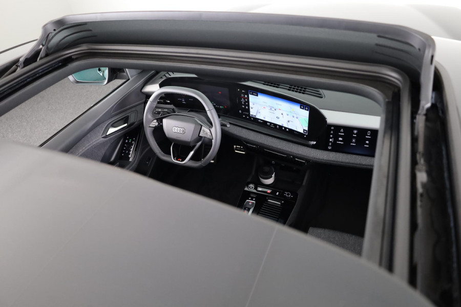 Audi Q6 Sportback e-tron S edition 83 kWh | Adaptive cruise control | Key-less entry | Omgevingscamera's | Panoramadak |