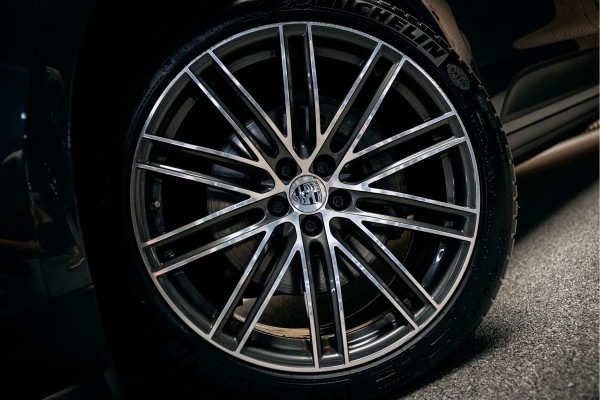Porsche Macan 3.0 S | Pano | Stoelverwarming | Sportuitlaat | Luchtvering | Trekhaak |