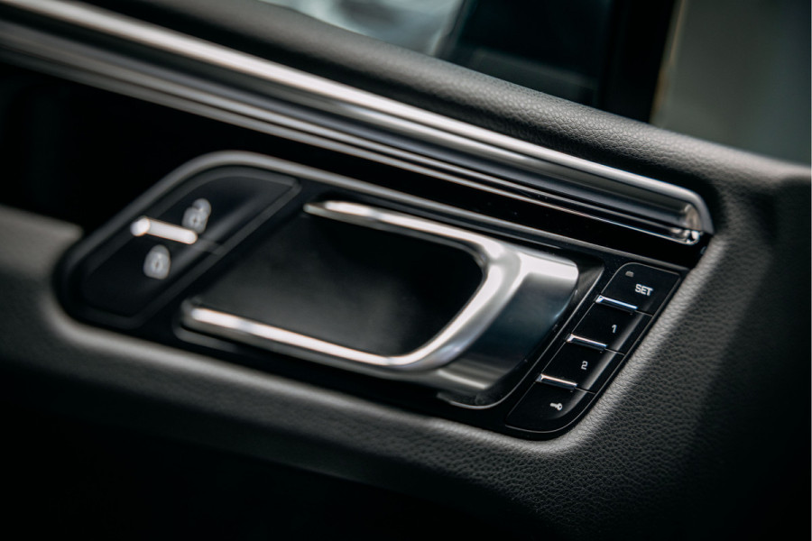 Porsche Macan 3.0 S | Pano | Stoelverwarming | Sportuitlaat | Luchtvering | Trekhaak |