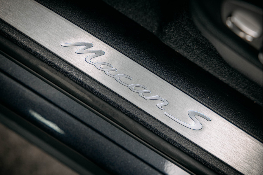 Porsche Macan 3.0 S | Pano | Stoelverwarming | Sportuitlaat | Luchtvering | Trekhaak |