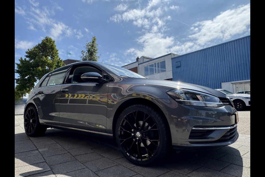 Volkswagen Golf 1.0 TSI IQ-Drive Limited - Navigatie / Apple CarPlay I Airco I LED I PDC I 19"Sport velgen I Dealer onderhouden