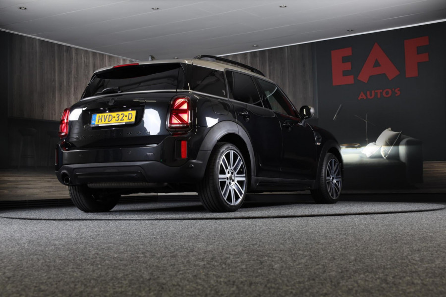 MINI Countryman 1.5 Cooper John Cooper Works / AUT / Acc / Head Up / Elek Stoelen / Camera / Memory / Leder / Open Pano / Led