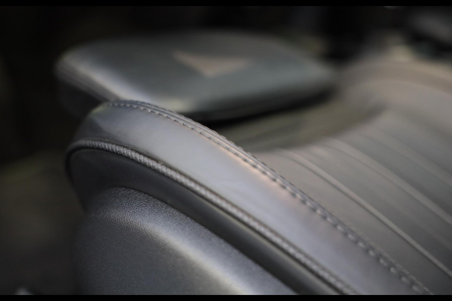 MINI Countryman 1.5 Cooper John Cooper Works / AUT / Acc / Head Up / Elek Stoelen / Camera / Memory / Leder / Open Pano / Led