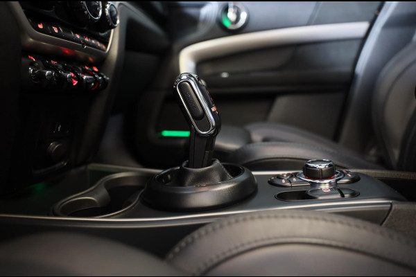 MINI Countryman 1.5 Cooper John Cooper Works / AUT / Acc / Head Up / Elek Stoelen / Camera / Memory / Leder / Open Pano / Led