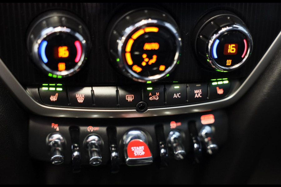 MINI Countryman 1.5 Cooper John Cooper Works / AUT / Acc / Head Up / Elek Stoelen / Camera / Memory / Leder / Open Pano / Led
