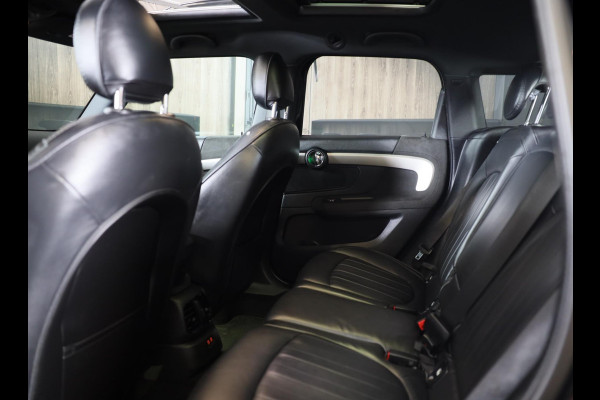 MINI Countryman 1.5 Cooper John Cooper Works / AUT / Acc / Head Up / Elek Stoelen / Camera / Memory / Leder / Open Pano / Led