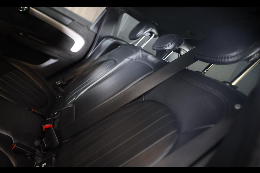 MINI Countryman 1.5 Cooper John Cooper Works / AUT / Acc / Head Up / Elek Stoelen / Camera / Memory / Leder / Open Pano / Led