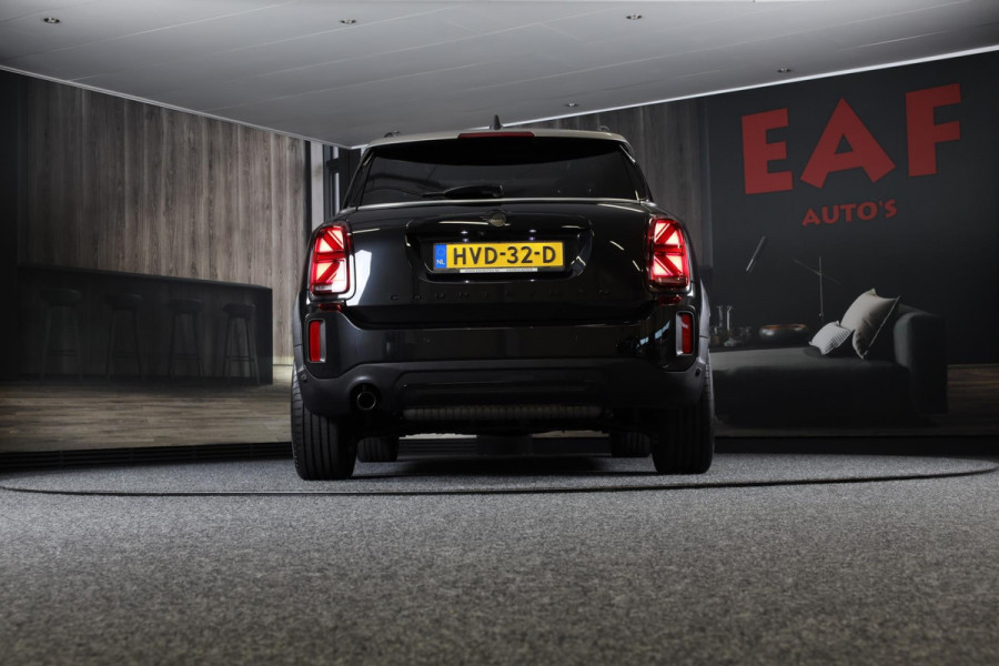 MINI Countryman 1.5 Cooper John Cooper Works / AUT / Acc / Head Up / Elek Stoelen / Camera / Memory / Leder / Open Pano / Led