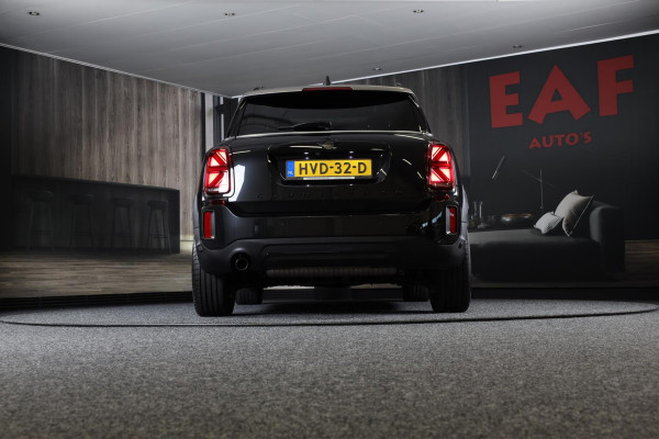 MINI Countryman 1.5 Cooper John Cooper Works / AUT / Acc / Head Up / Elek Stoelen / Camera / Memory / Leder / Open Pano / Led