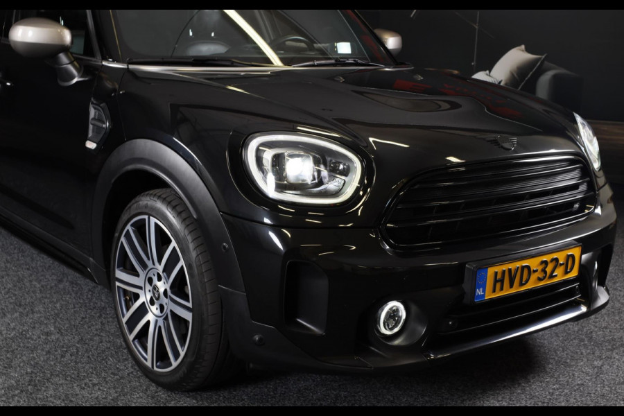 MINI Countryman 1.5 Cooper John Cooper Works / AUT / Acc / Head Up / Elek Stoelen / Camera / Memory / Leder / Open Pano / Led