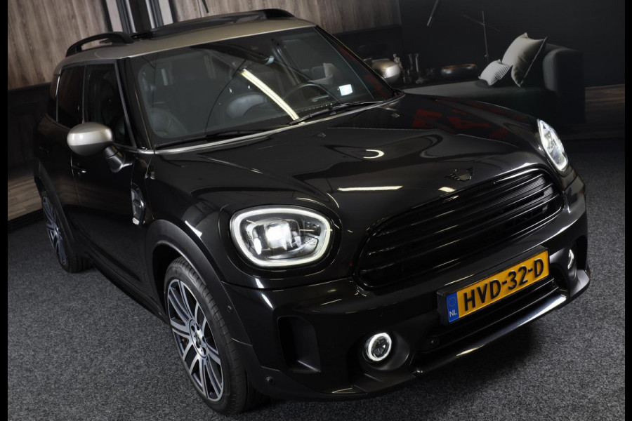 MINI Countryman 1.5 Cooper John Cooper Works / AUT / Acc / Head Up / Elek Stoelen / Camera / Memory / Leder / Open Pano / Led