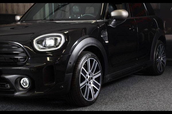 MINI Countryman 1.5 Cooper John Cooper Works / AUT / Acc / Head Up / Elek Stoelen / Camera / Memory / Leder / Open Pano / Led
