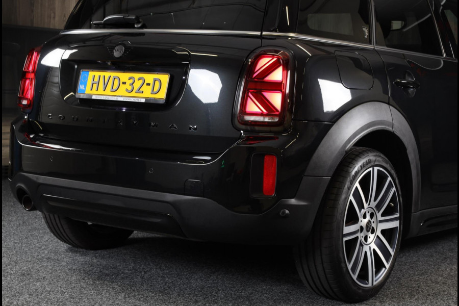 MINI Countryman 1.5 Cooper John Cooper Works / AUT / Acc / Head Up / Elek Stoelen / Camera / Memory / Leder / Open Pano / Led
