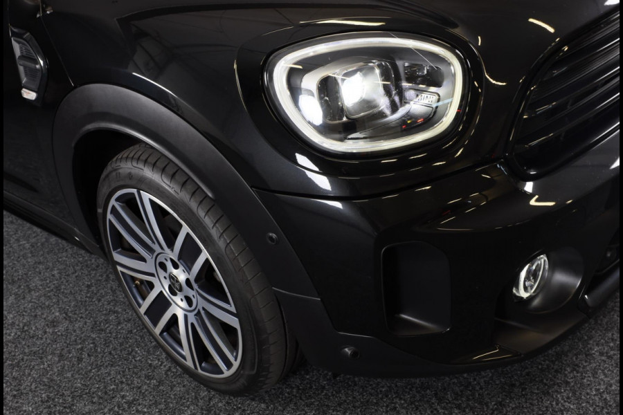 MINI Countryman 1.5 Cooper John Cooper Works / AUT / Acc / Head Up / Elek Stoelen / Camera / Memory / Leder / Open Pano / Led
