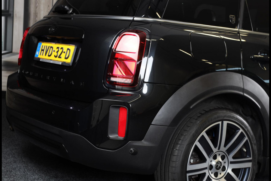 MINI Countryman 1.5 Cooper John Cooper Works / AUT / Acc / Head Up / Elek Stoelen / Camera / Memory / Leder / Open Pano / Led