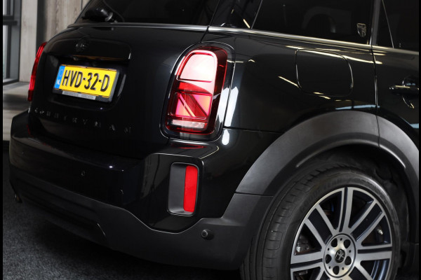 MINI Countryman 1.5 Cooper John Cooper Works / AUT / Acc / Head Up / Elek Stoelen / Camera / Memory / Leder / Open Pano / Led