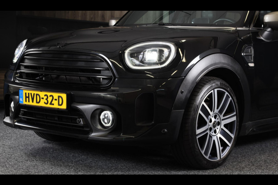 MINI Countryman 1.5 Cooper John Cooper Works / AUT / Acc / Head Up / Elek Stoelen / Camera / Memory / Leder / Open Pano / Led