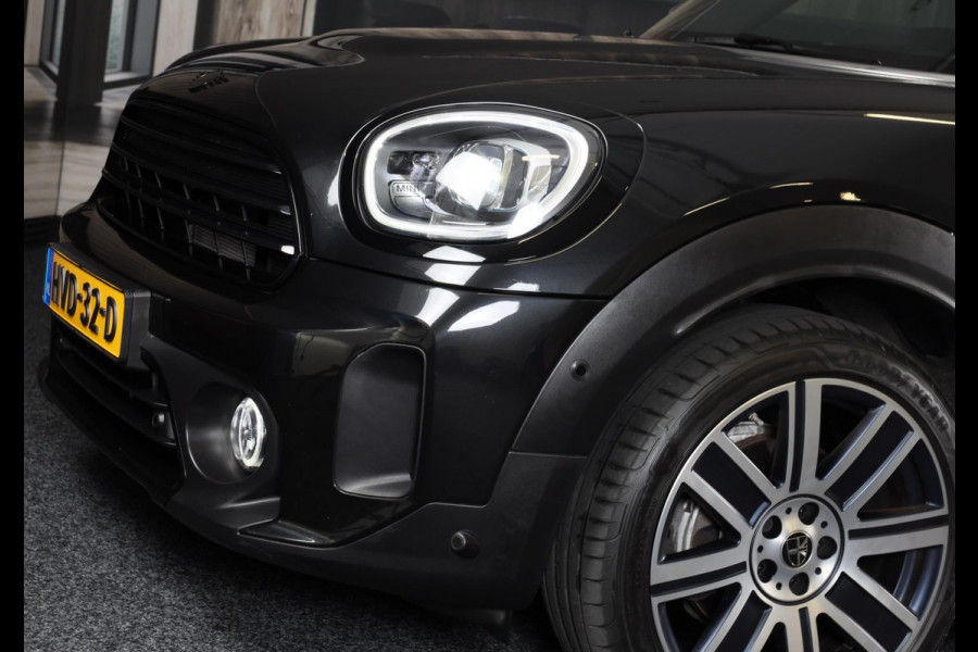 MINI Countryman 1.5 Cooper John Cooper Works / AUT / Acc / Head Up / Elek Stoelen / Camera / Memory / Leder / Open Pano / Led