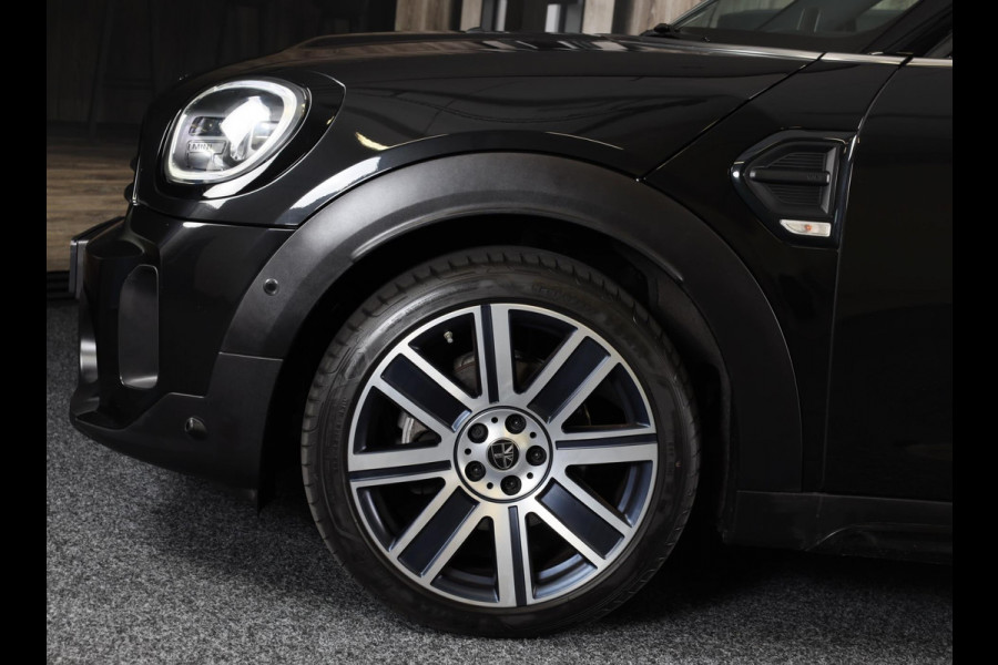 MINI Countryman 1.5 Cooper John Cooper Works / AUT / Acc / Head Up / Elek Stoelen / Camera / Memory / Leder / Open Pano / Led