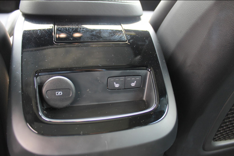 Volvo V60 T6 350PK Automaat Plug-in hybrid AWD Plus Dark Panoramisch schuif-kanteldak / Semi elektrisch wegklapbare trekhaak / Google infotainment / Verwarmbare voorstoelen en stuurwiel / Adaptieve cruise control