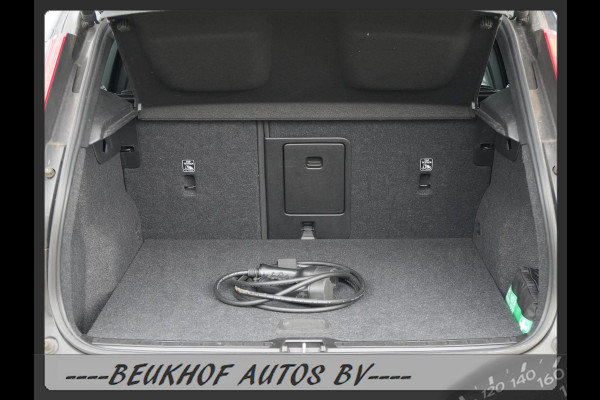 Volvo XC40 Recharge P8 AWD R-Design Lederen stoelen Carplay