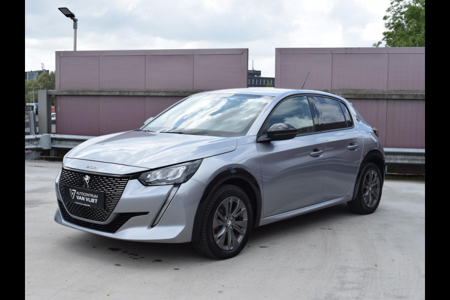 Peugeot e-208 EV Allure 50 kWh 3 FASE | NAVIGATIE & CARPLAY | PARKEERSENSOREN | E.C.C. |