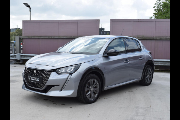 Peugeot e-208 EV Allure 50 kWh 3 FASE | NAVIGATIE & CARPLAY | PARKEERSENSOREN | E.C.C. |