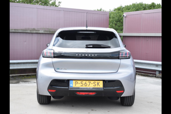 Peugeot e-208 EV Allure 50 kWh 3 FASE | NAVIGATIE & CARPLAY | PARKEERSENSOREN | E.C.C. |