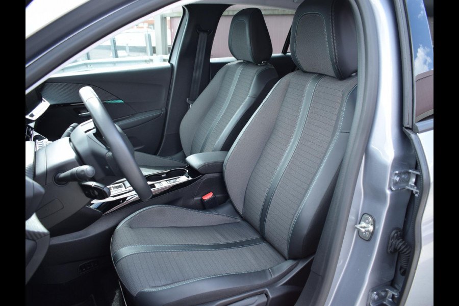 Peugeot e-208 EV Allure 50 kWh 3 FASE | NAVIGATIE & CARPLAY | PARKEERSENSOREN | E.C.C. |