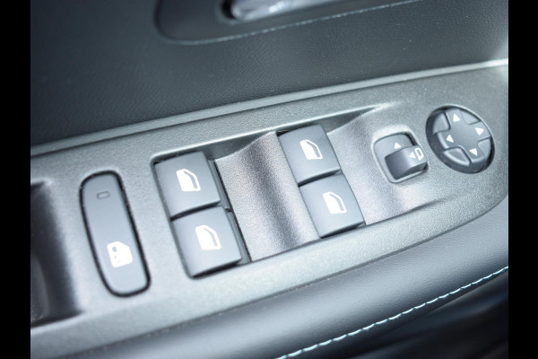 Peugeot e-208 EV Allure 50 kWh 3 FASE | NAVIGATIE & CARPLAY | PARKEERSENSOREN | E.C.C. |
