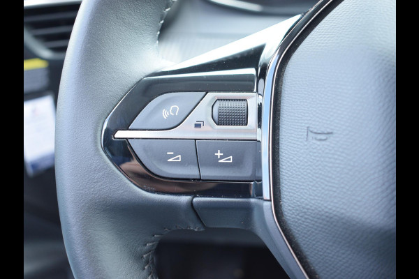 Peugeot e-208 EV Allure 50 kWh 3 FASE | NAVIGATIE & CARPLAY | PARKEERSENSOREN | E.C.C. |