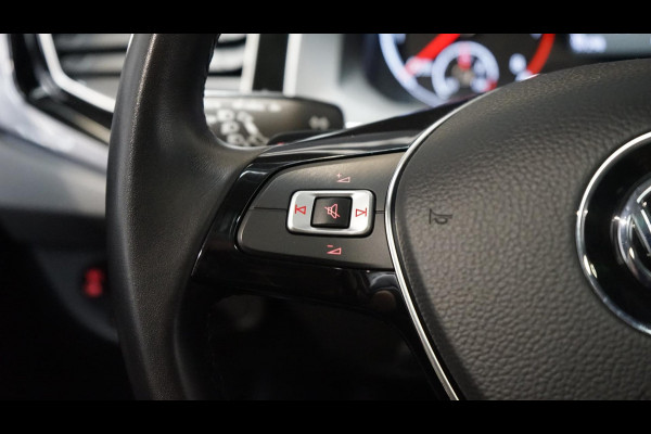 Volkswagen Polo 1.5 TSI R-Line AUTOMAAT-CAMERA-CARPLAY-CLIMA-CRUISE-DAB-FULL LED-MODE-NAVIGATIE-PANORAMA-STOELVERWARMING