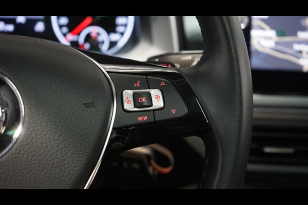 Volkswagen Polo 1.5 TSI R-Line AUTOMAAT-CAMERA-CARPLAY-CLIMA-CRUISE-DAB-FULL LED-MODE-NAVIGATIE-PANORAMA-STOELVERWARMING
