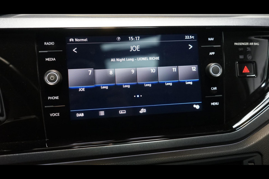 Volkswagen Polo 1.5 TSI R-Line AUTOMAAT-CAMERA-CARPLAY-CLIMA-CRUISE-DAB-FULL LED-MODE-NAVIGATIE-PANORAMA-STOELVERWARMING