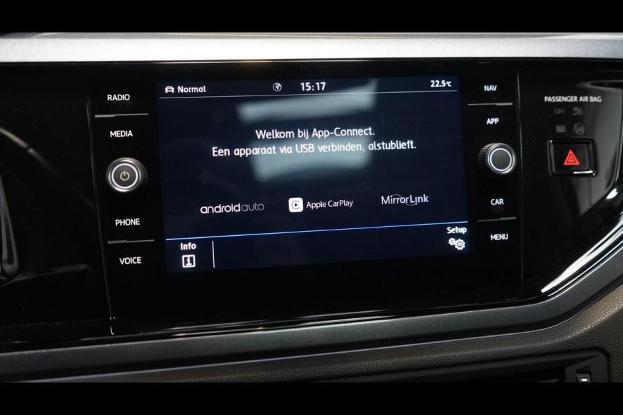 Volkswagen Polo 1.5 TSI R-Line AUTOMAAT-CAMERA-CARPLAY-CLIMA-CRUISE-DAB-FULL LED-MODE-NAVIGATIE-PANORAMA-STOELVERWARMING