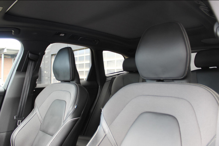 Volvo XC60 T6 350PK Plug-in hybrid AWD Ultra Black Edition Long Range / Lederlook dashboard / 360 graden camara / 21" lichtmetalen velgen