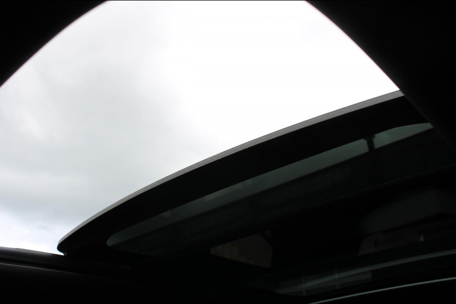 Volvo XC60 T6 350PK Plug-in hybrid AWD Ultra Black Edition Long Range / Lederlook dashboard / 360 graden camara / 21" lichtmetalen velgen