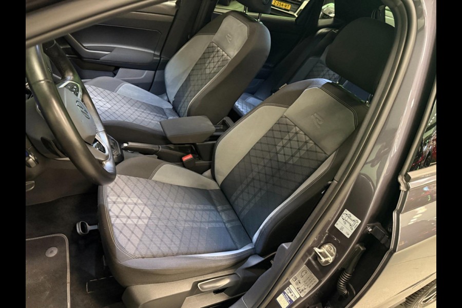 Volkswagen Polo 1.0 TSI 3X R-LINE PANO/V-COCKPIT/DAB/CARPLAY/IQ-LICHT/ECC/PDC/CAM///